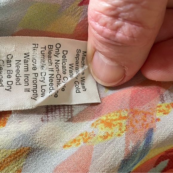 Cabi size L summer sleeveless blouse! Like new! Southwest, colorful, flattering - Picture 8 of 9